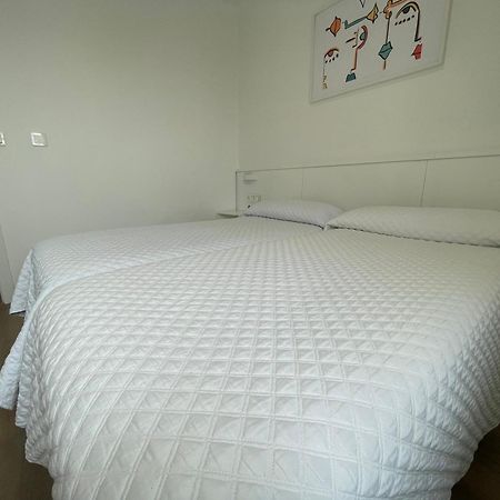 Hostal Montevideo Beachfront Nigrán Εξωτερικό φωτογραφία