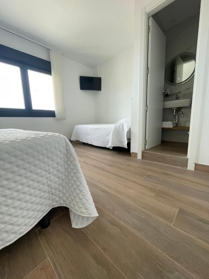 Hostal Montevideo Beachfront Nigrán Εξωτερικό φωτογραφία