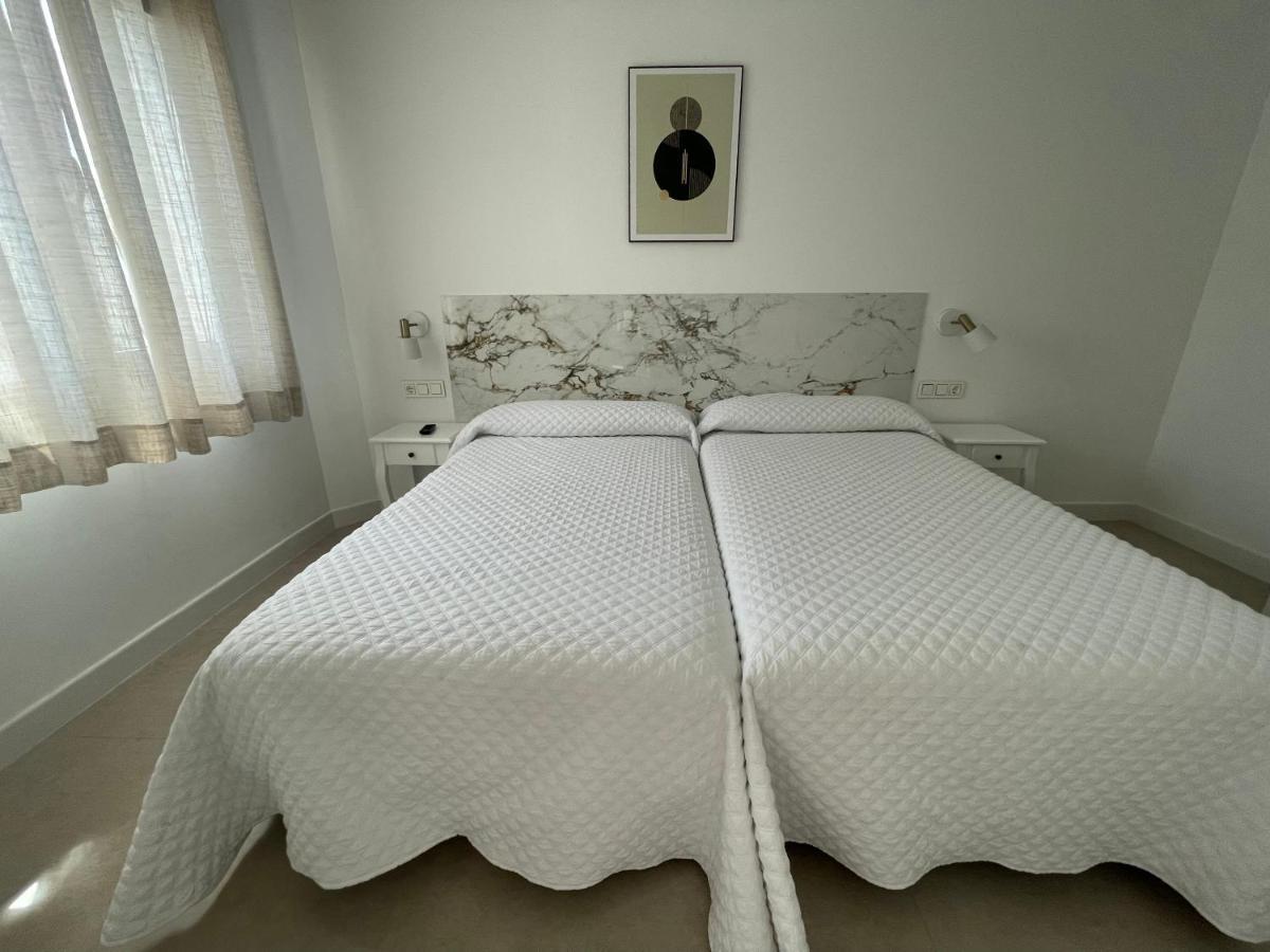 Hostal Montevideo Beachfront Nigrán Εξωτερικό φωτογραφία