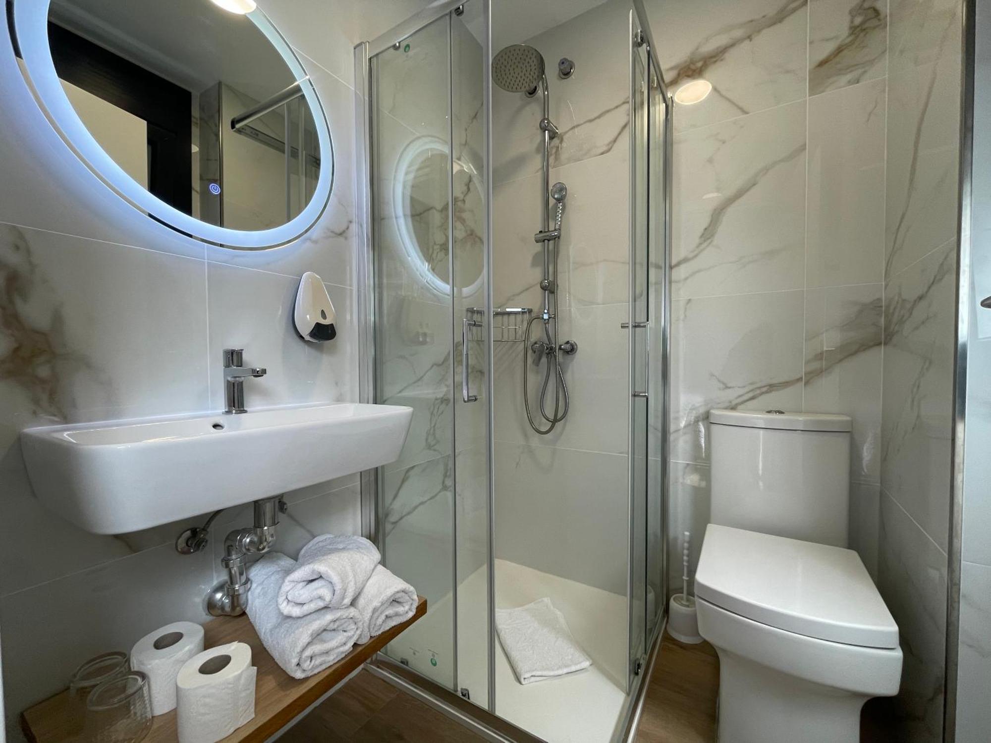 Hostal Montevideo Beachfront Nigrán Εξωτερικό φωτογραφία